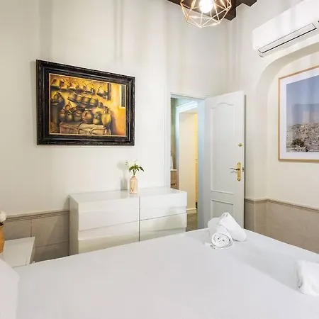 Apartment 1. Casa De Alma. In Historic House